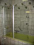 HSK Badewannenaufsatz "Exklusiv", mit feststehendem langem Seitenteil und Pendeltür, Profile silber-matt, Echtglas klar-hell 6 mm, Höhe 1400 mm, Länge 1300 mm