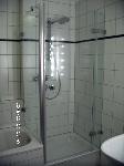 Reichel Drehtür Creation mit Seitenwand auf Badewanne, Beschläge chrom-hochglanz, Profil silber-glanz, Echtglas glatt hell ( Tür 6 mm, Seiten/Festteil 8 mm ), -eine wunderschöne Duschkabine-, Bild 1 