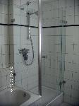 Reichel Drehtür Creation mit Seitenwand auf Badewanne, Beschläge chrom-hochglanz, Profil silber-glanz, Echtglas glatt hell ( Tür 6 mm, Seiten/Festteil 8 mm ), -eine wunderschöne Duschkabine-, Bild 2 